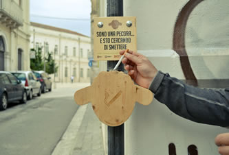 Urban Ashtrays: Via Marte 5 c/o Bar Hunabku Gioia del Colle Roomart