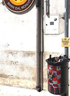 Intervento Urban Waste Bin: via V. Emmanuele, 57 c/o Beer shop RoomArt Gioia del Colle Pleroo
